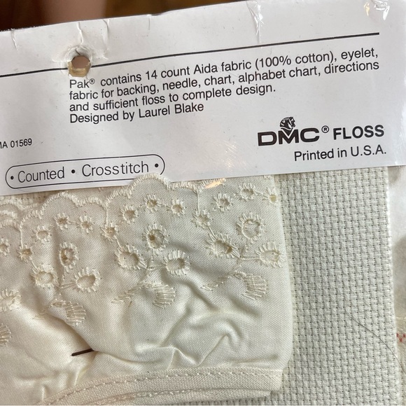 Bernat Counted Cross stitch baby Christmas stocking kit Christmas Buddies - Picture 4 of 4